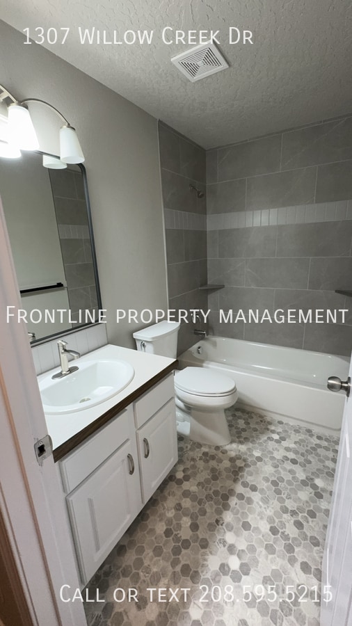 Building Photo - 1307 Willow Creek Dr