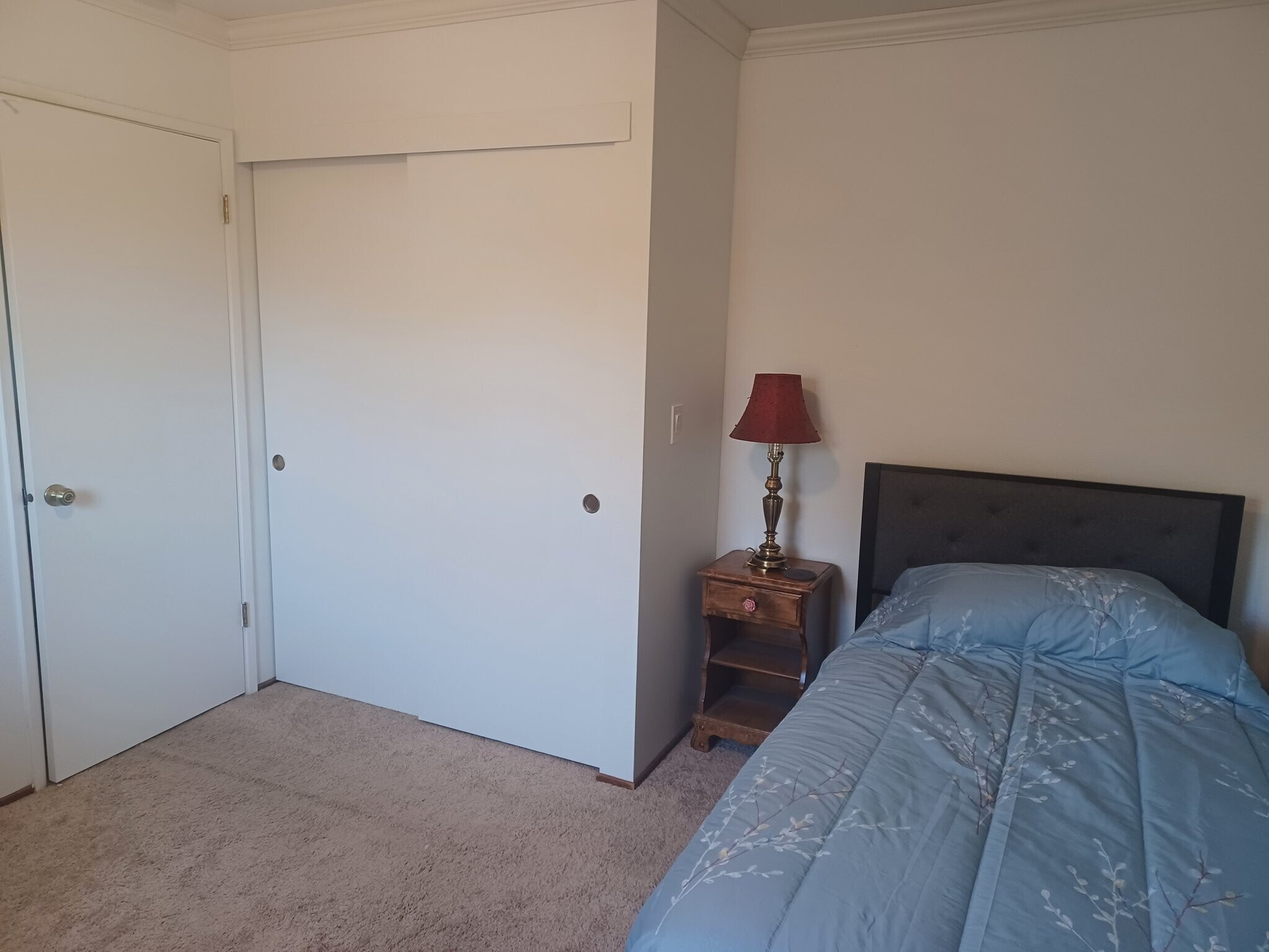 Building Photo - 2414 Amapola Dr