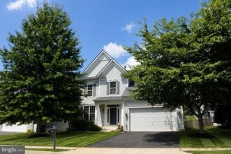 Building Photo - 1916 Juniper Dr