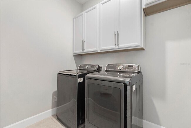 Building Photo - 8534 Nemours Pkwy