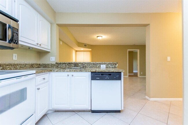 Building Photo - 5721 Riverside Dr