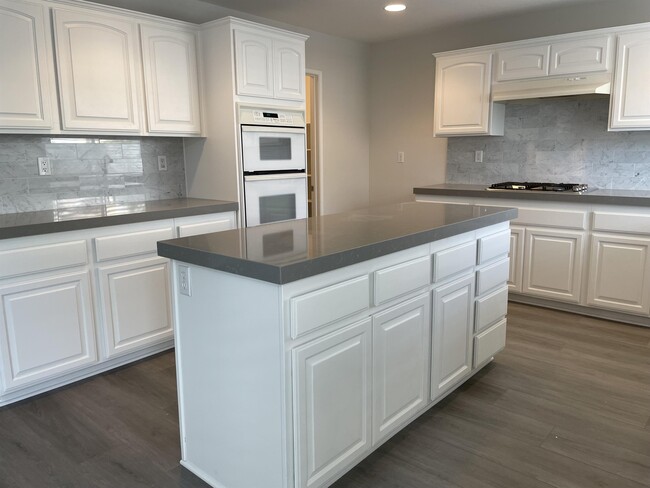 Building Photo - 1167 Innisfree Ct