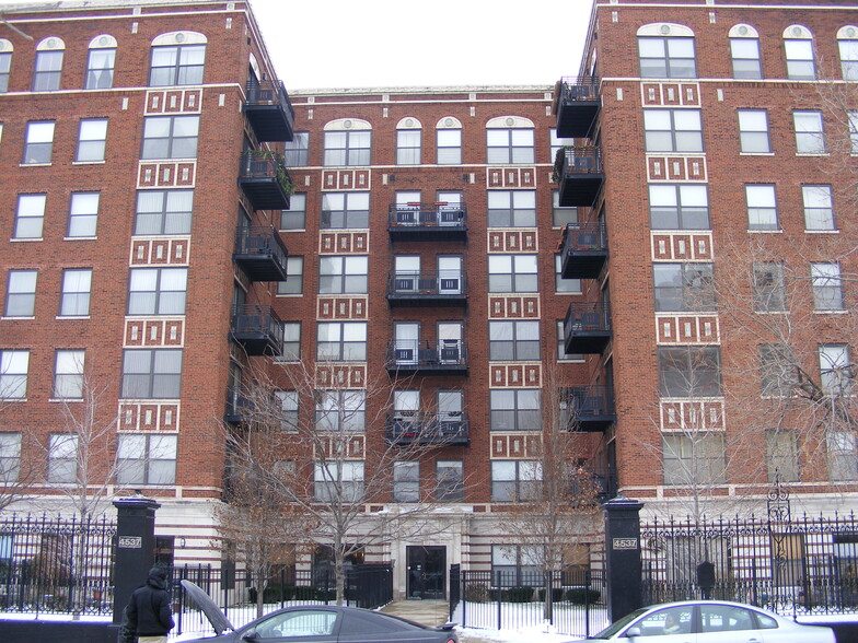 Building Photo - 4537 S Drexel Blvd