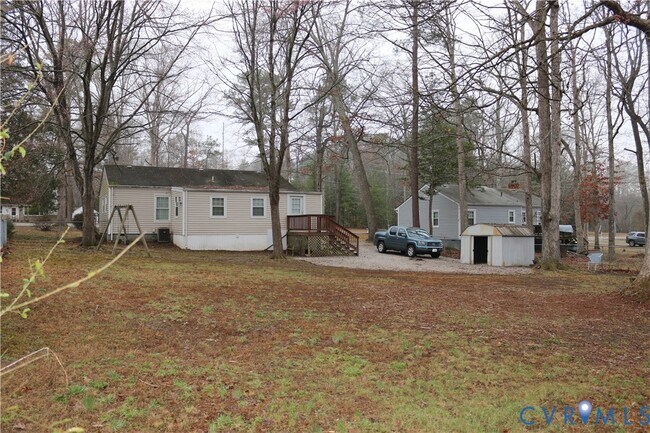 Building Photo - 9906 Family Ln