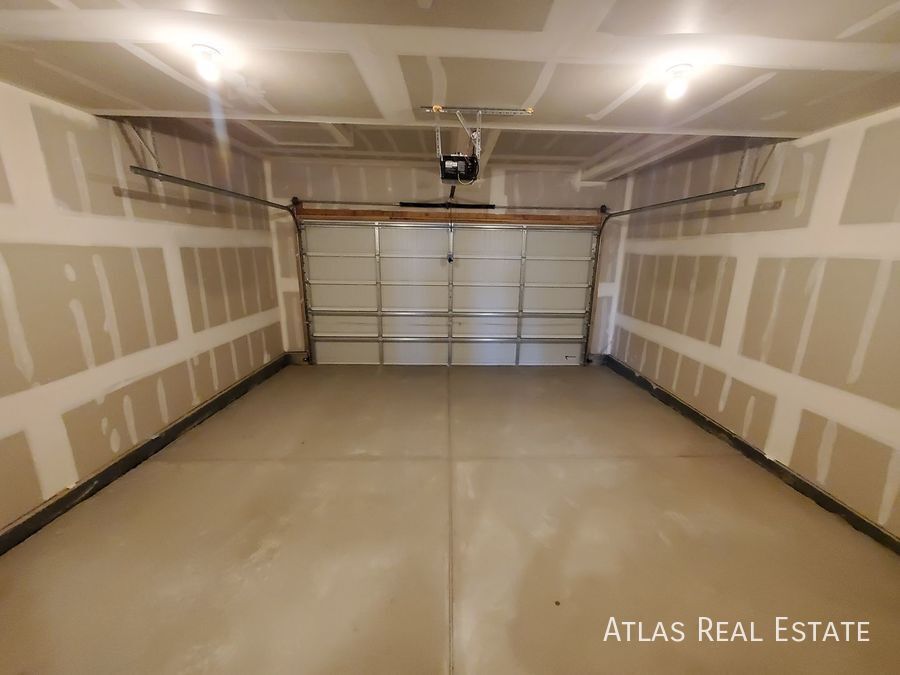 Building Photo - 710 Finch Dr