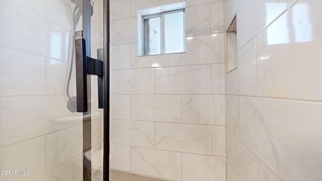 Building Photo - 508 Camino De La Rosa Rd