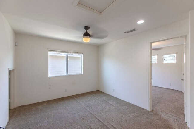 Building Photo - Stunning 4 Bedroom with 3 Bathroom Home in...