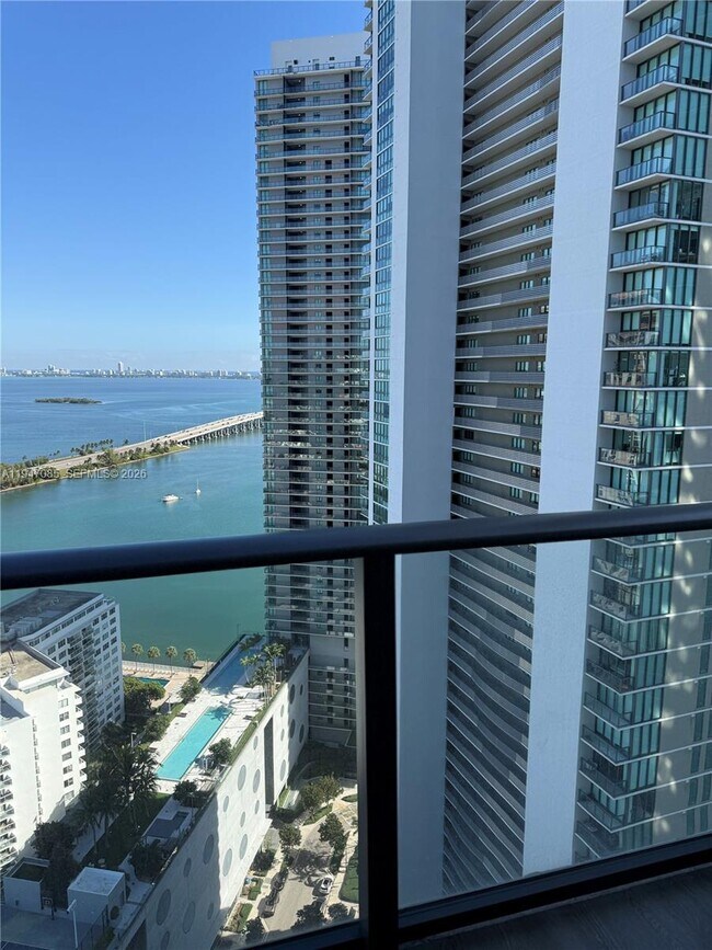 Building Photo - 501 NE 31st St