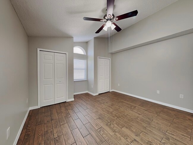 Building Photo - 6879 Belmar Dr