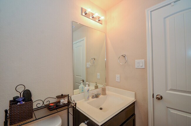 Building Photo - 9426 Barton Crossing Ln