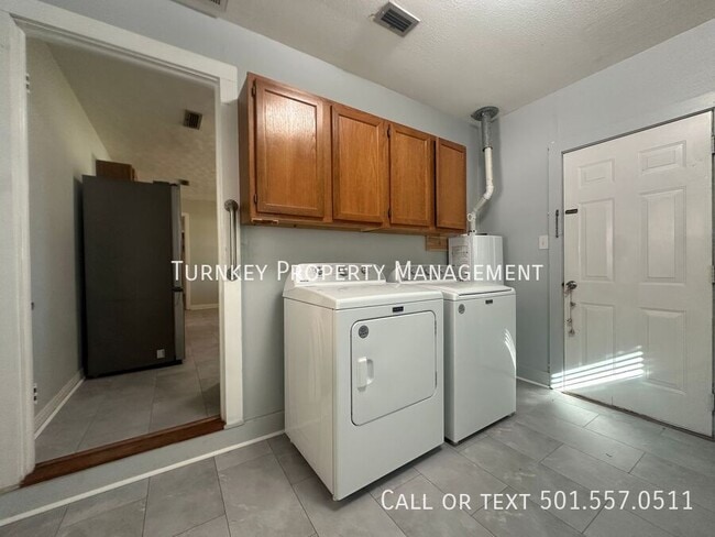 Building Photo - 708 N Charles St