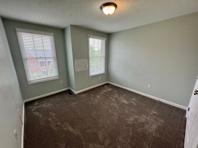 Building Photo - Move-In Ready Wexford Home Featuring Modern Updates and an Attached Two-Car