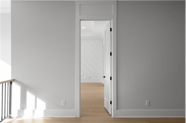 Building Photo - 407 Buford