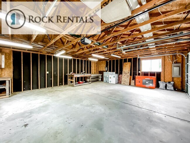 Building Photo - 3 Bed 1 Bath in Nickerson