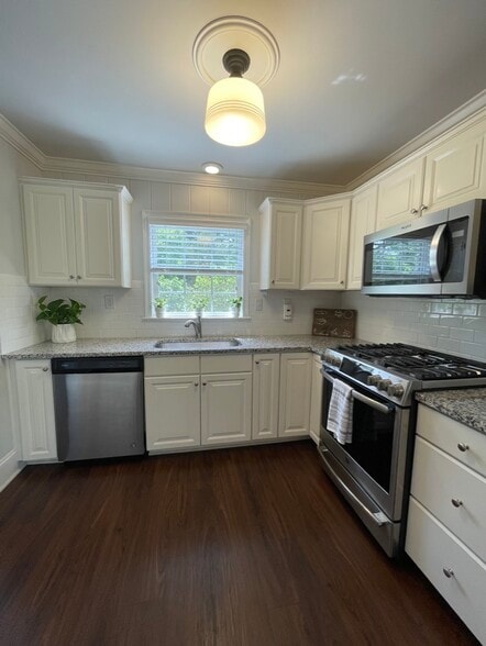 Building Photo - 1825 Windham Pl
