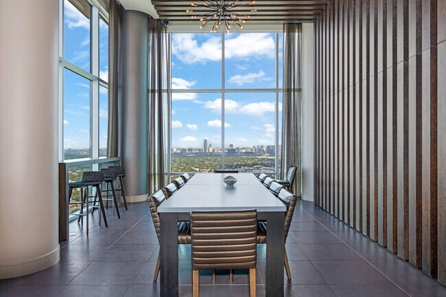 Building Photo - 1811 Southgate Blvd