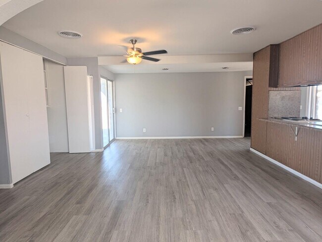 Building Photo - 2373 Oahu Ln