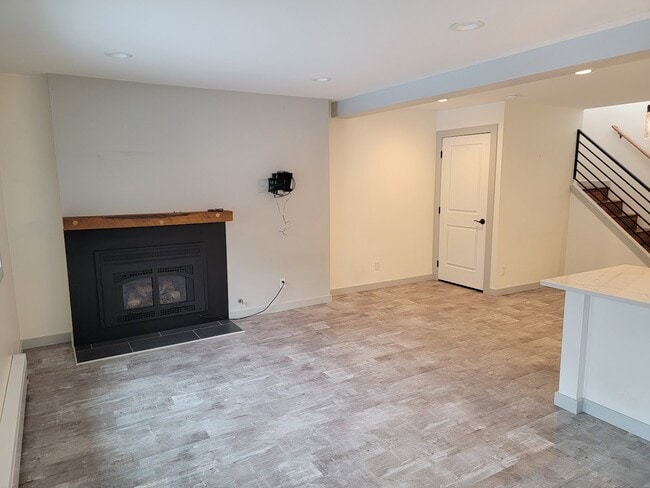 Building Photo - 311 Andora Ln