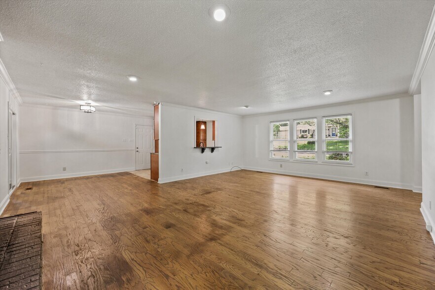 Building Photo - 1321 Wilton Ln
