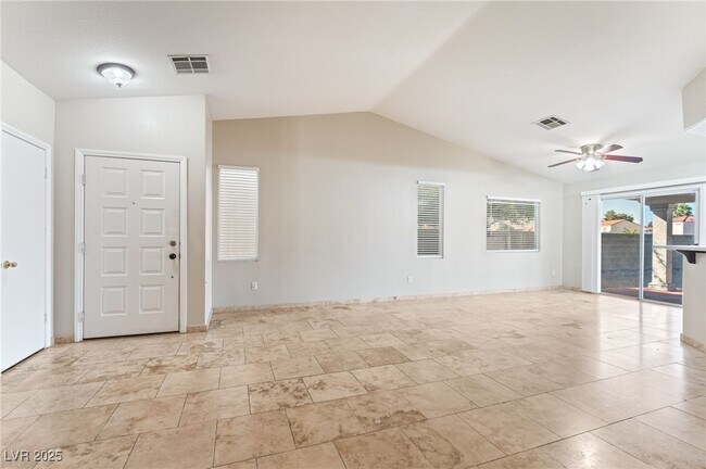 Building Photo - 857 Lantham Pl