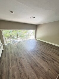 Building Photo - 460 Locust St