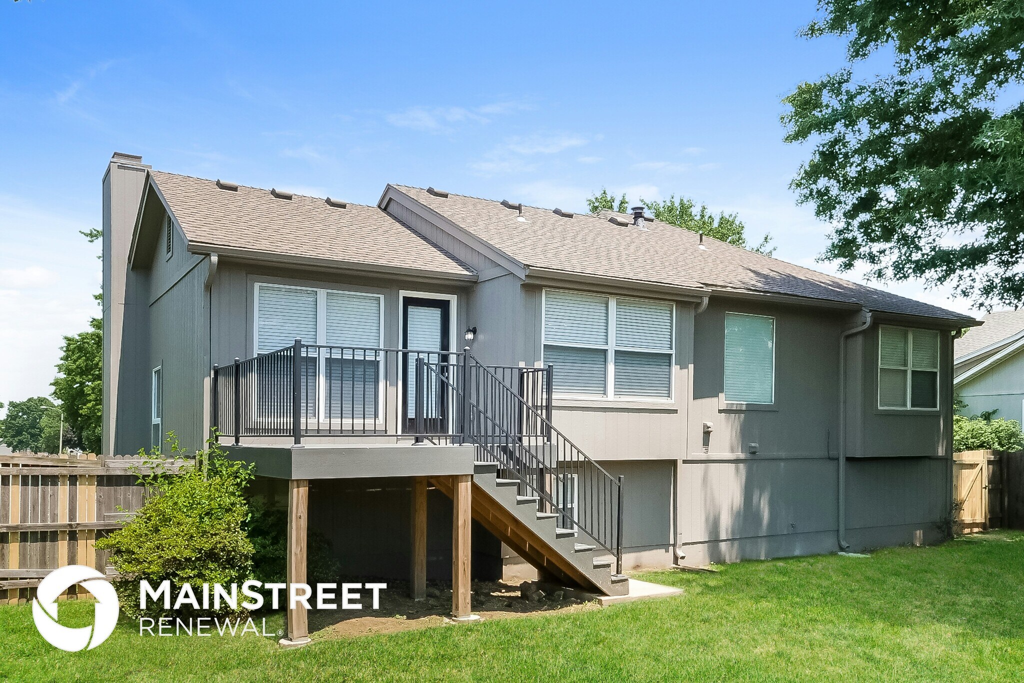 Building Photo - 2121 SE 7th St