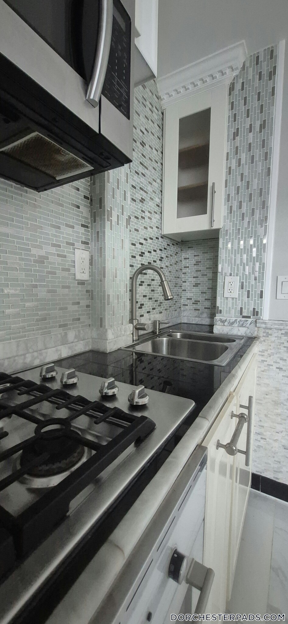 Building Photo - 235 Savin Hill Ave