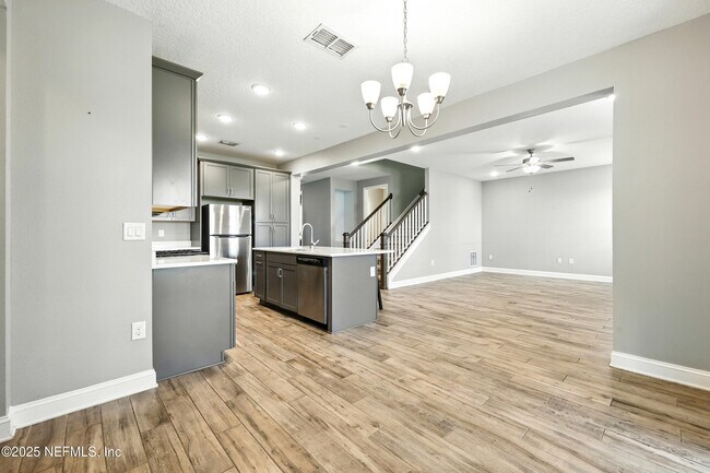 Building Photo - 474 Convex Ln