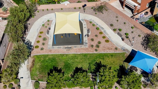 Building Photo - Gorgeous 4BR/2.5BA/2GA Two-Story Gem in Gated Community!