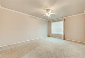 Building Photo - 2255 Braeswood Park Dr
