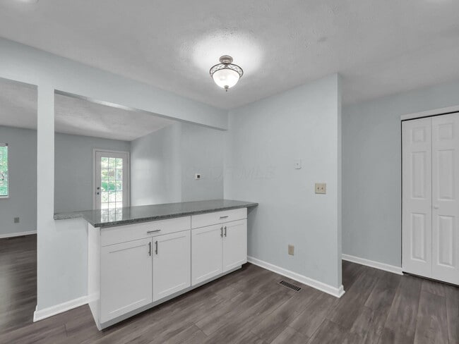 Building Photo - 5715 Longford Dr