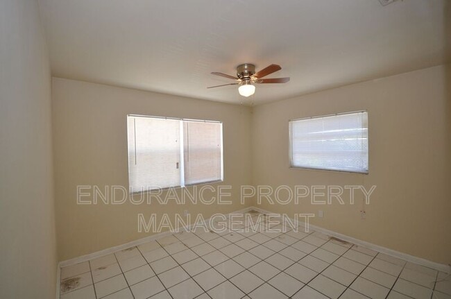 Building Photo - 139 W 28th St