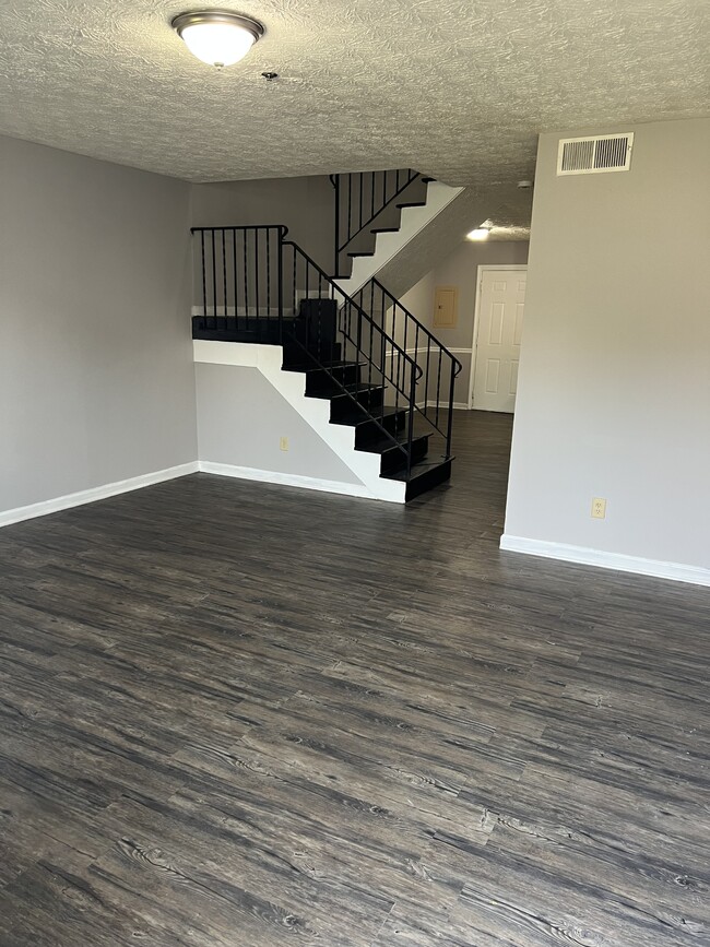 Building Photo - 2629 Evans Mill Dr