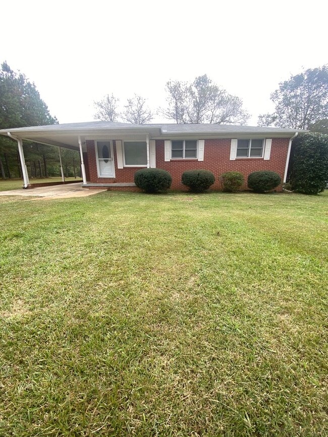 Building Photo - 206 Webb Rd