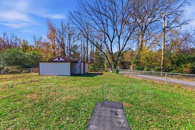 Building Photo - 100 Lowell St