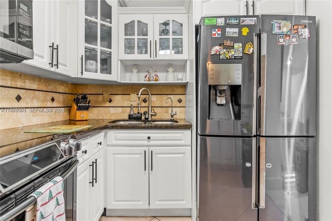 Building Photo - 860 Curtiss Dr