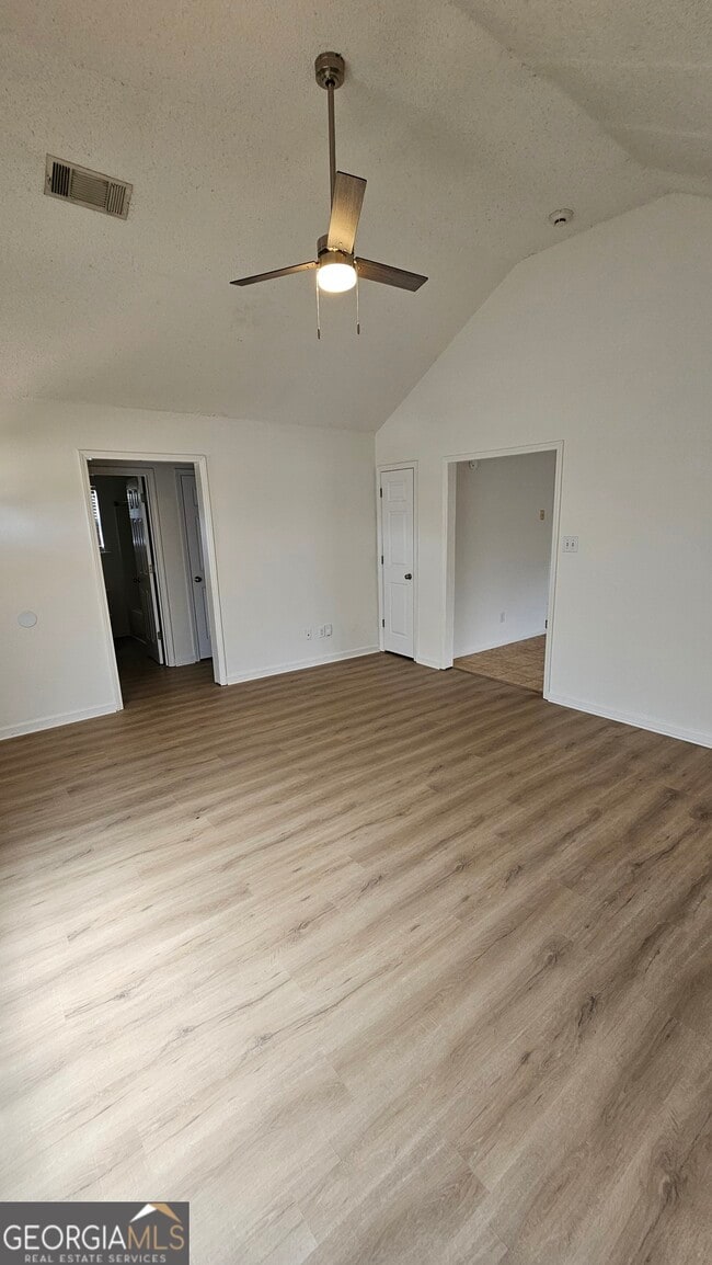 Building Photo - 210 Kentshire Ln
