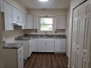 Building Photo - 122 Alderman Dr