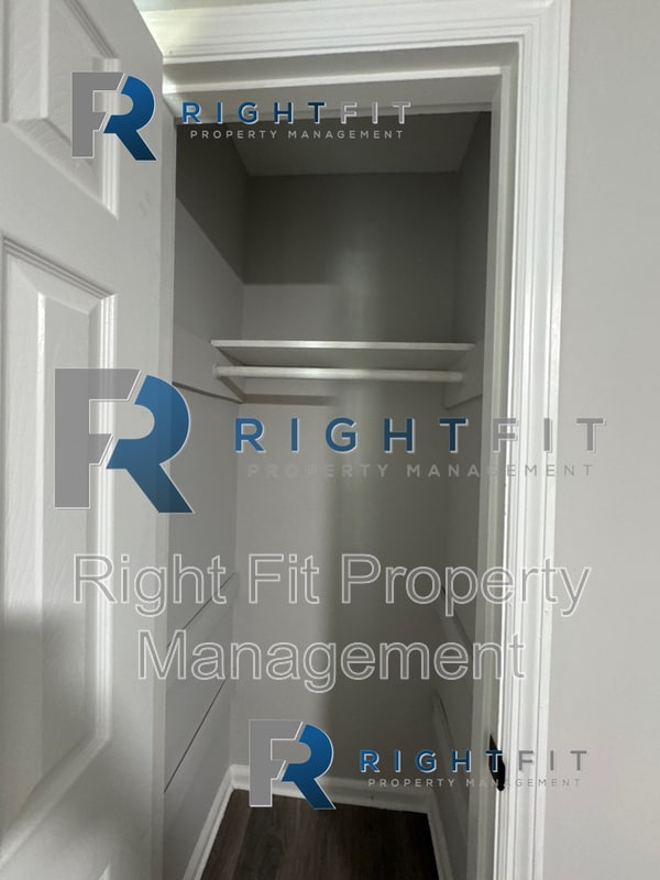 Building Photo - 4954 Bonnybrook Way