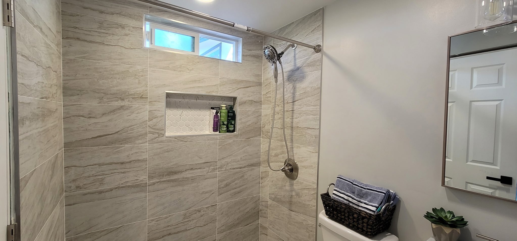 Building Photo - 4229 Panorama Dr