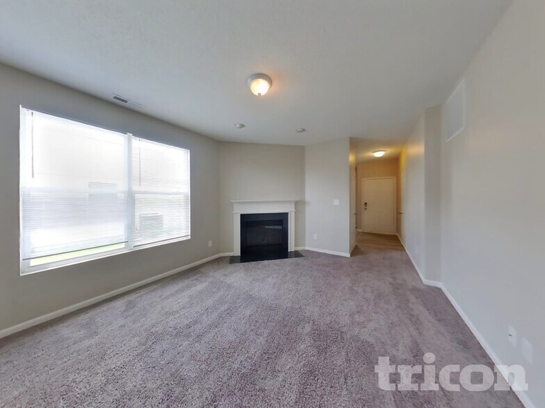 Building Photo - 12675 Old Pond Rd