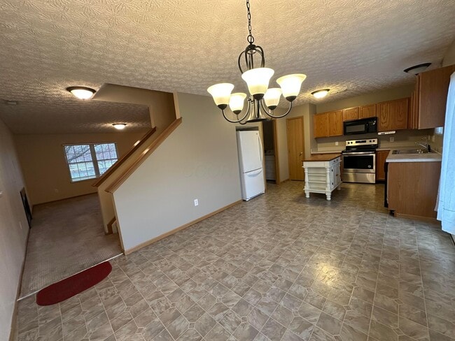 Building Photo - 135 Saratoga St