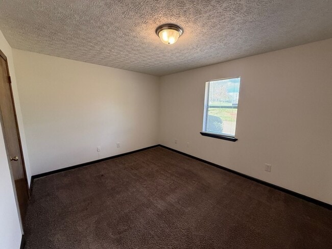 Building Photo - 265/267 Vincent Dr