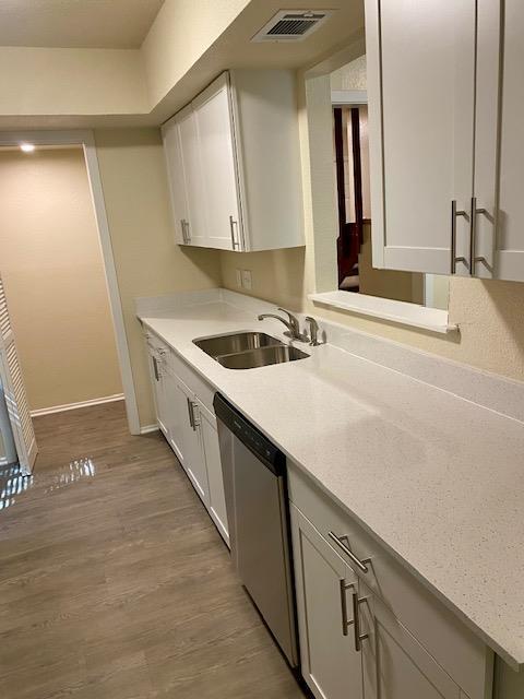 Building Photo - 1402 Summer Creek Dr