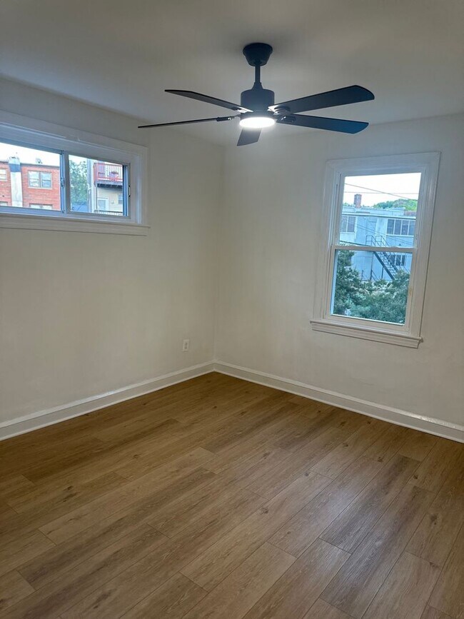 Building Photo - 1913 Minnesota Ave SE