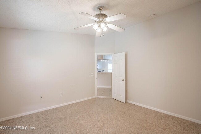 Building Photo - 3158 Ash Harbor Dr E