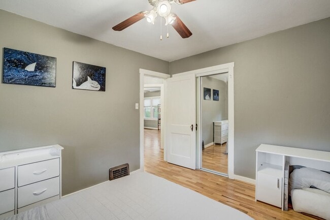Building Photo - Main Level Living Near UC Health and Olymp...