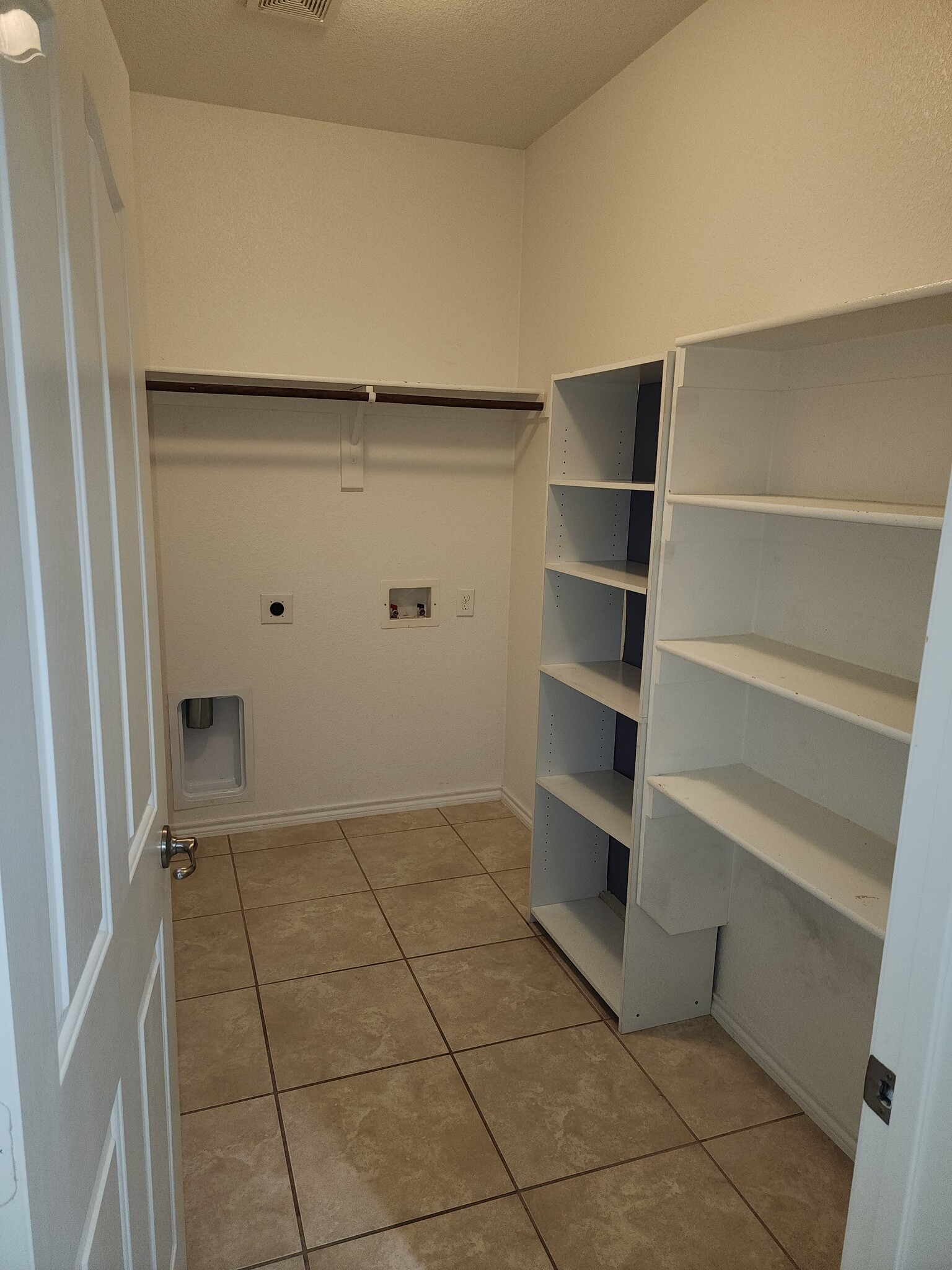 Building Photo - 5813 Paluxy Sands Trl