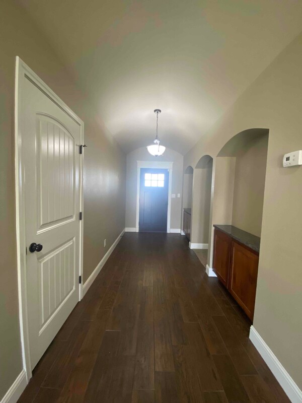 Building Photo - 1009 Hope Ct