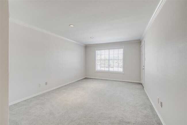 Building Photo - 7225 Beechnut St